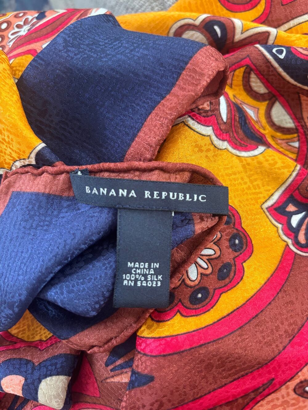 Banana Republic 100% Silk Square Scarf Shawl Yellow Gold Paisley Navy Border